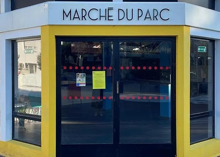 T2 Avec Terrasse Proche De La De Dans Le Quartier Du Parc * Royan