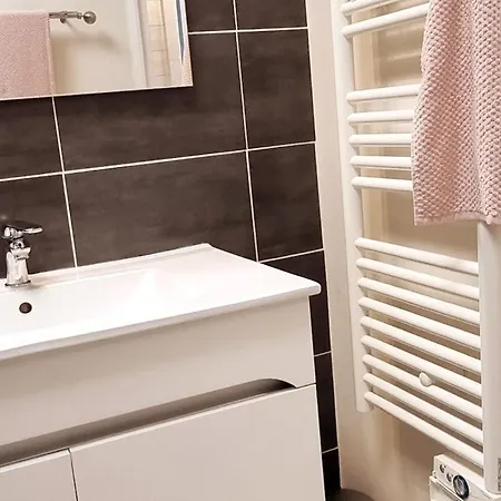 T2 Avec Terrasse Proche De La De Dans Le Quartier Du Parc 公寓 *